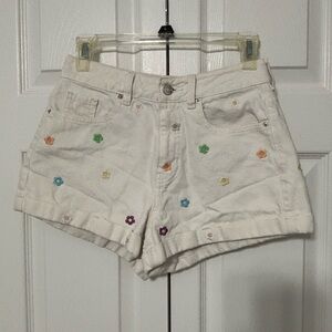 White Floral Embroidered Women's Shorts